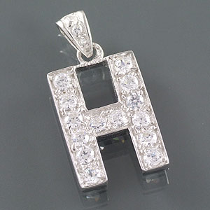 Wisiorek srebrny z cyrkoniami litera H